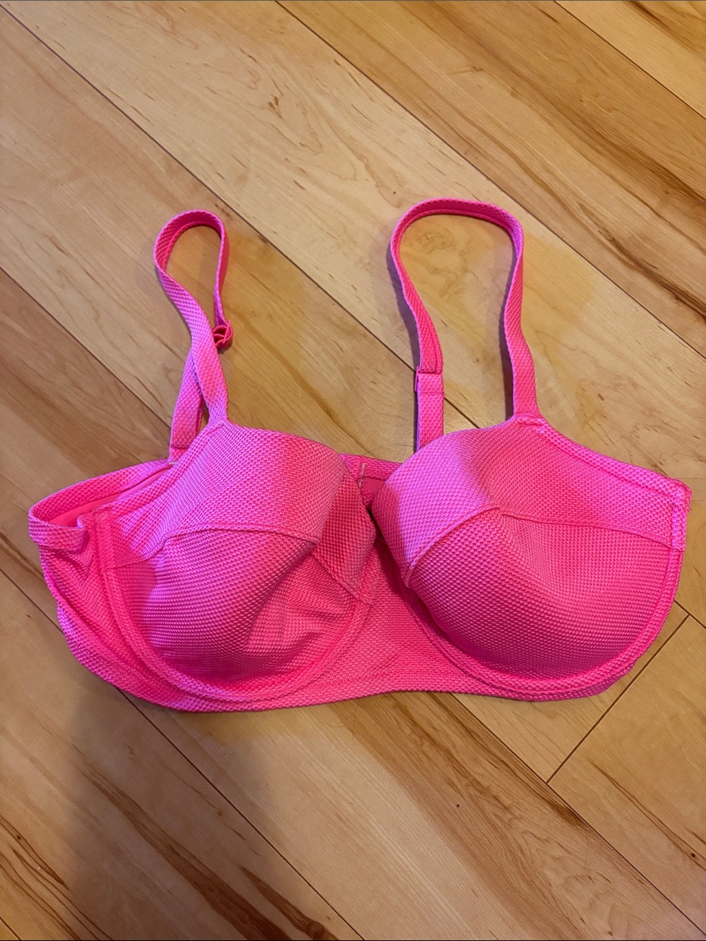 Women’s Hot Pink Underwire Bikini Top